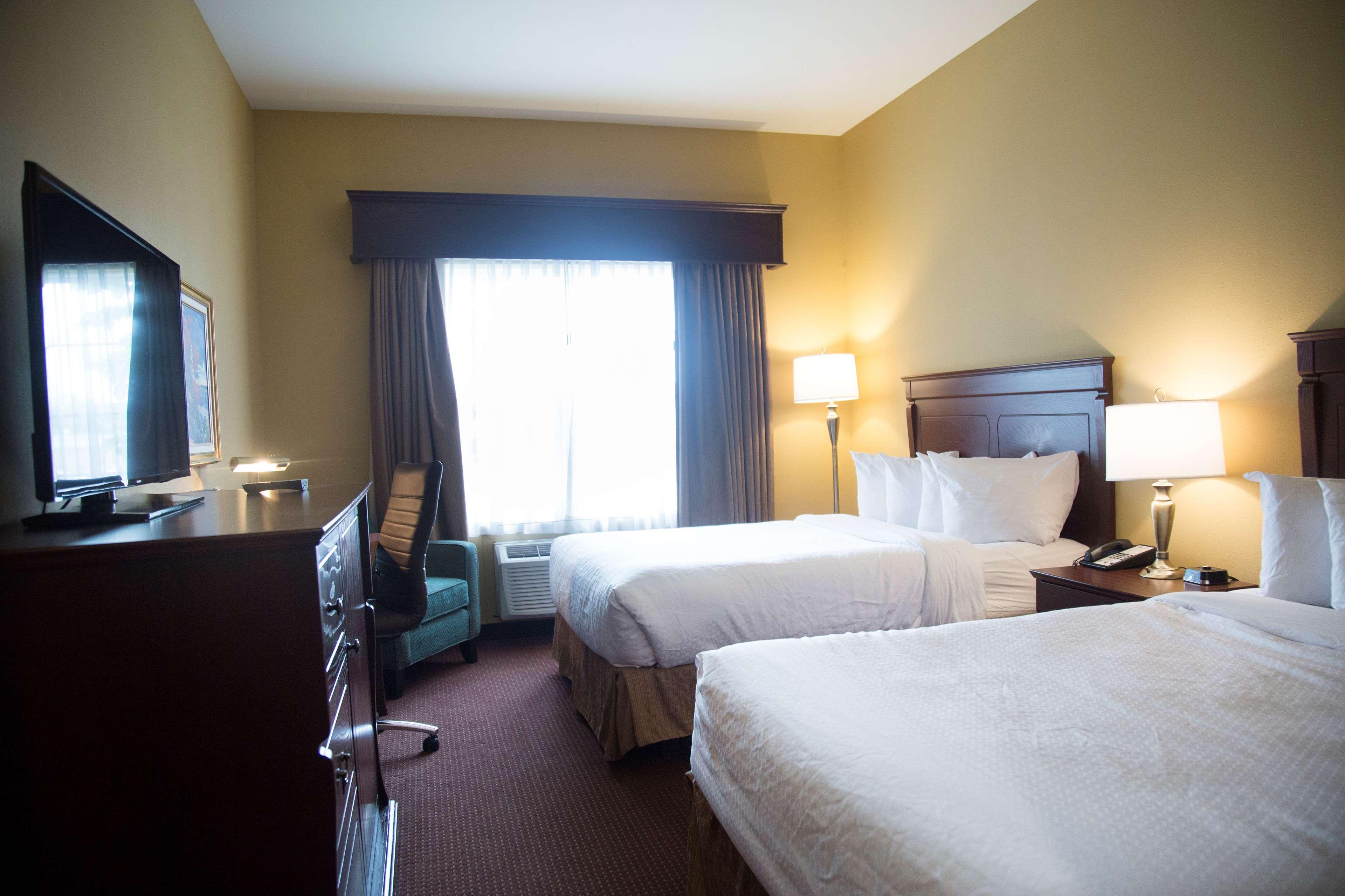 Western & Hotel 4*