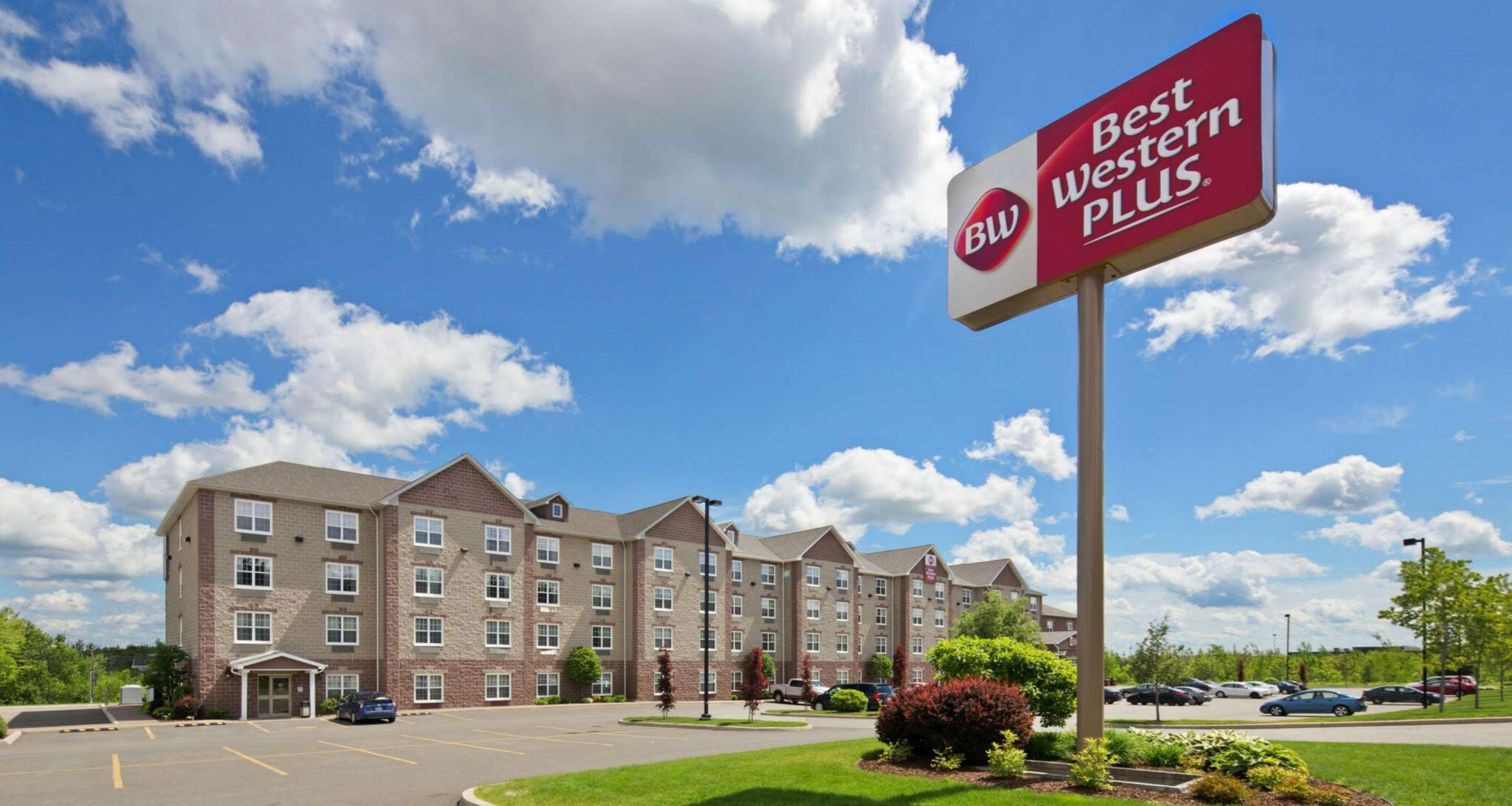 Western & 4* Fredericton